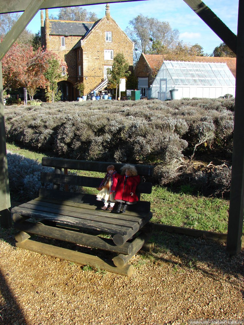 Соня и Аня знакомятся с Англией