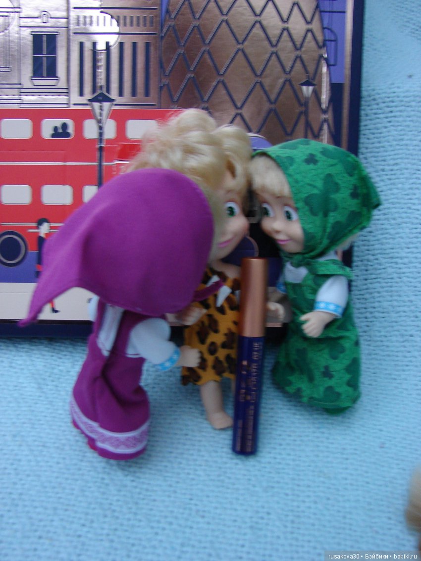 Адвент-календарь — Куклы Маша и Медведь (Simba): Маша в кармашке