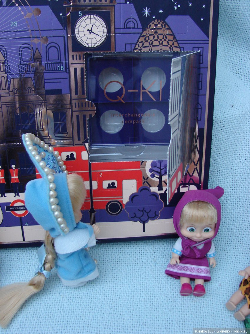 Адвент-календарь — Куклы Маша и Медведь (Simba): Маша в кармашке