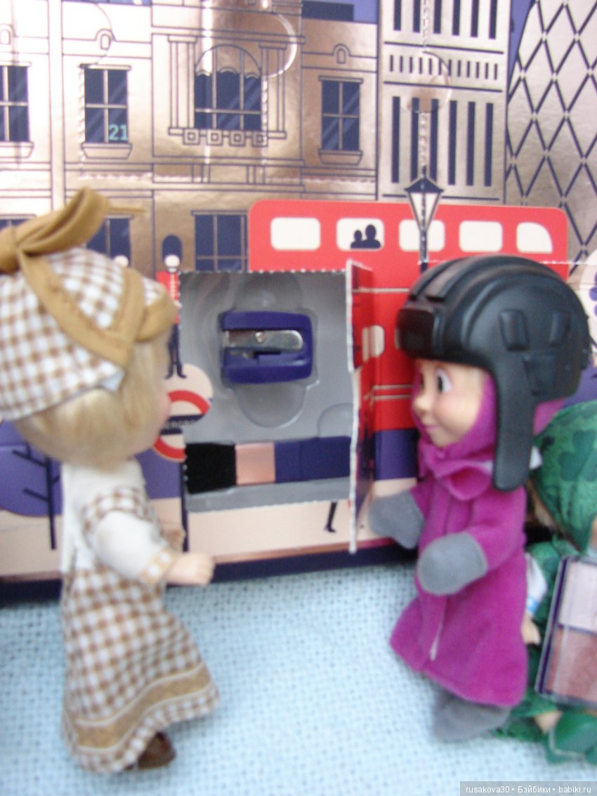 Адвент-календарь — Куклы Маша и Медведь (Simba): Маша в кармашке