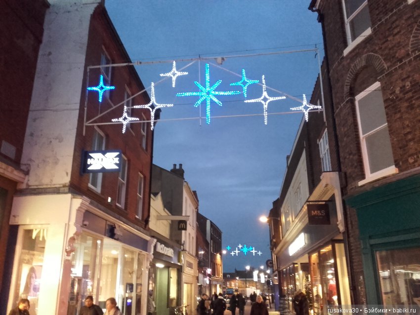 Рождественские уличные украшения (фото 2)