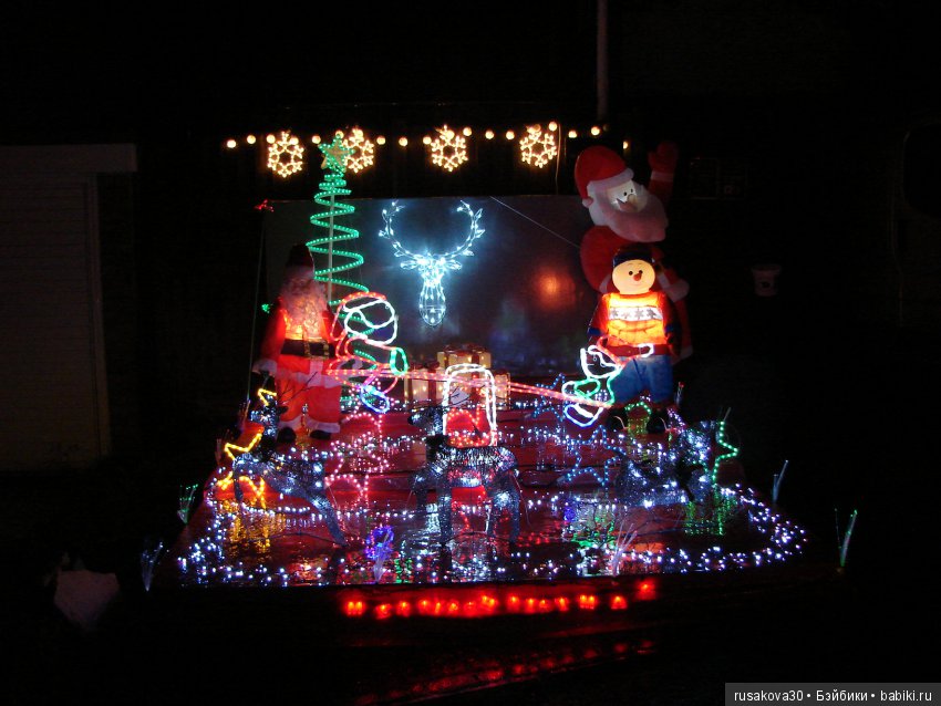 Рождественские уличные украшения