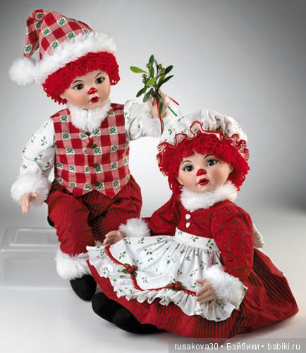 Куклы в рождественских нарядах