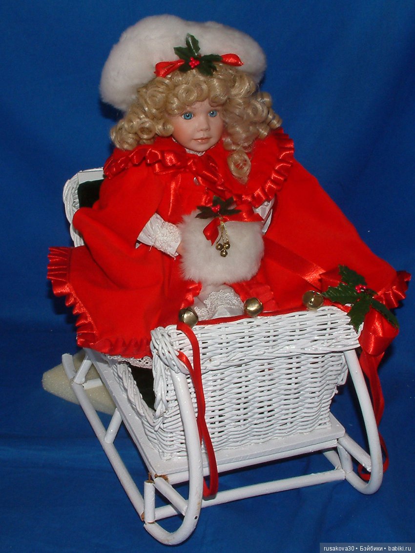 Куклы в рождественских нарядах