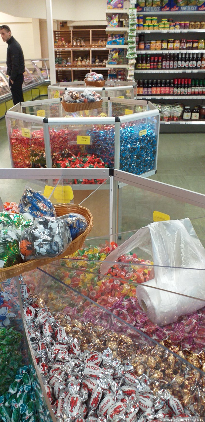 К Пасхе готовы — Куклы Маша и Медведь (Simba): Маша в кармашке