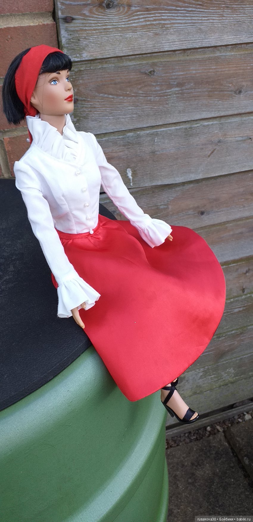 Незнакомка от Роберта Тоннера (фото 9)