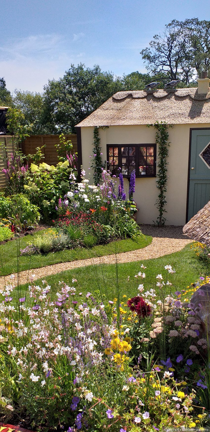 Выставка цветов в королевском поместье в Сандрингеме