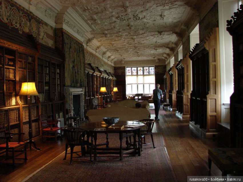Старое поместье батлера читать книгу. Замок Бликлинг Холл Англия. Дом поместье 19 века Англия внутри. Поместье Англия 18 век внутри. Усадьбы Англии внутри.