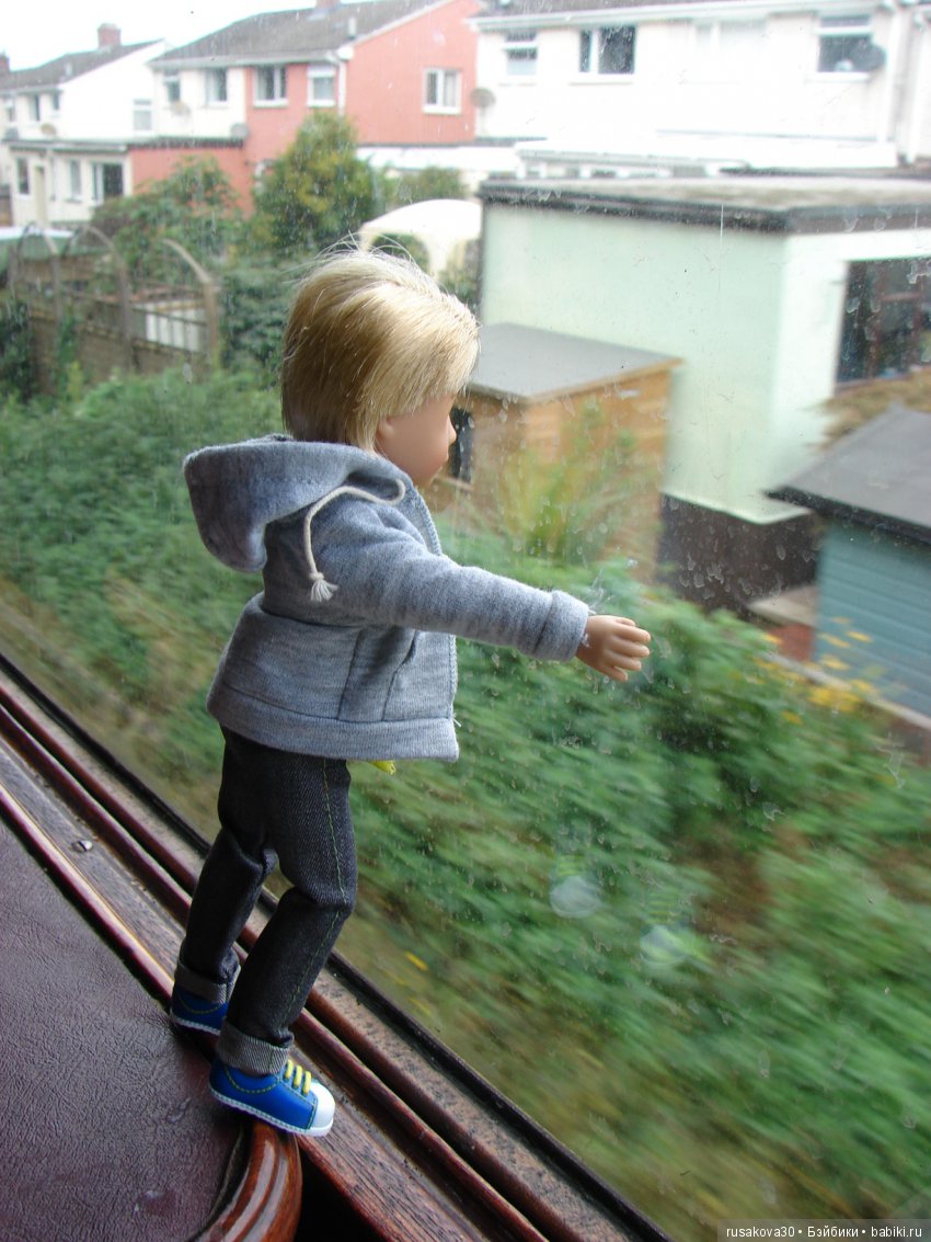 Путешествуем с куклами — Куклы Маша и Медведь (Simba): Маша в кармашке