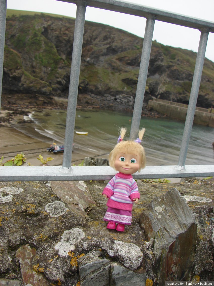 Путешествуем с куклами — Куклы Маша и Медведь (Simba): Маша в кармашке (фото 6)