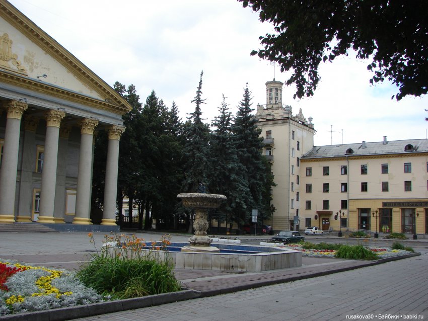 Рыжики продолжают знакомится с Новосибирском