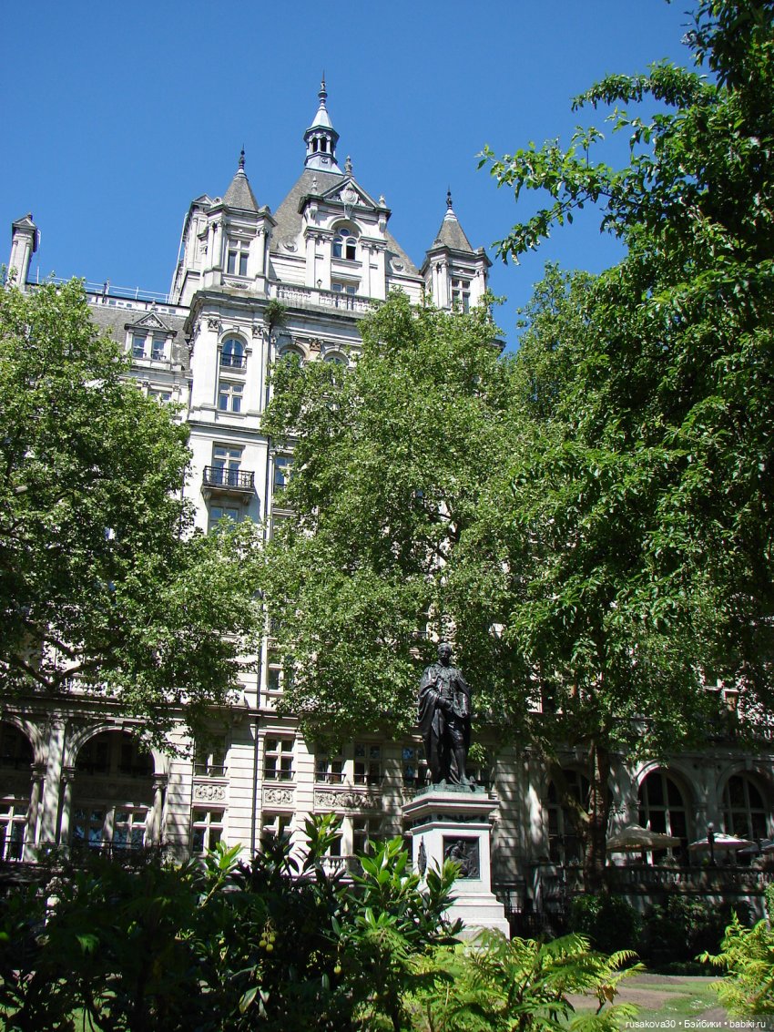 Людвиг, Нильс и дисней принцессы осматривают Лондон