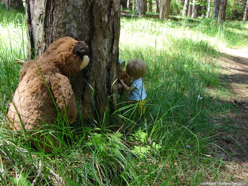 В темно-синем лесу, где трепещут осины