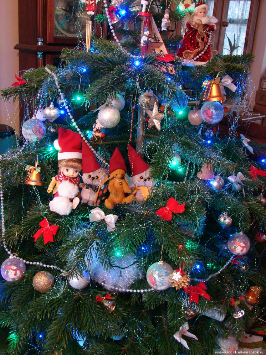 Новогодние поздравления от товарищей в красных колпачках (фото 7)