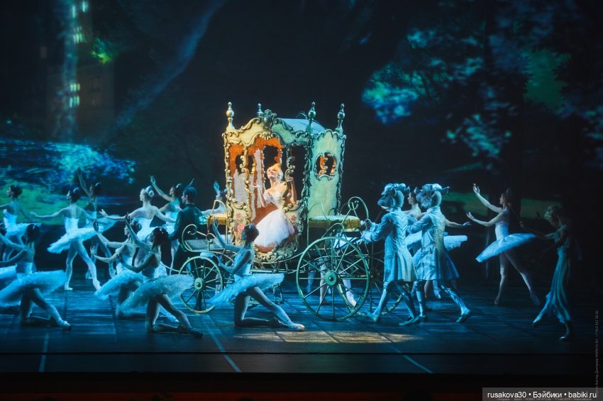 Как Лисенок в Новосибирский государственный академический театр оперы и балета ходил