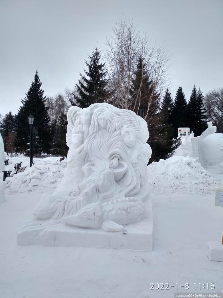 Как украшены ваши города зимой