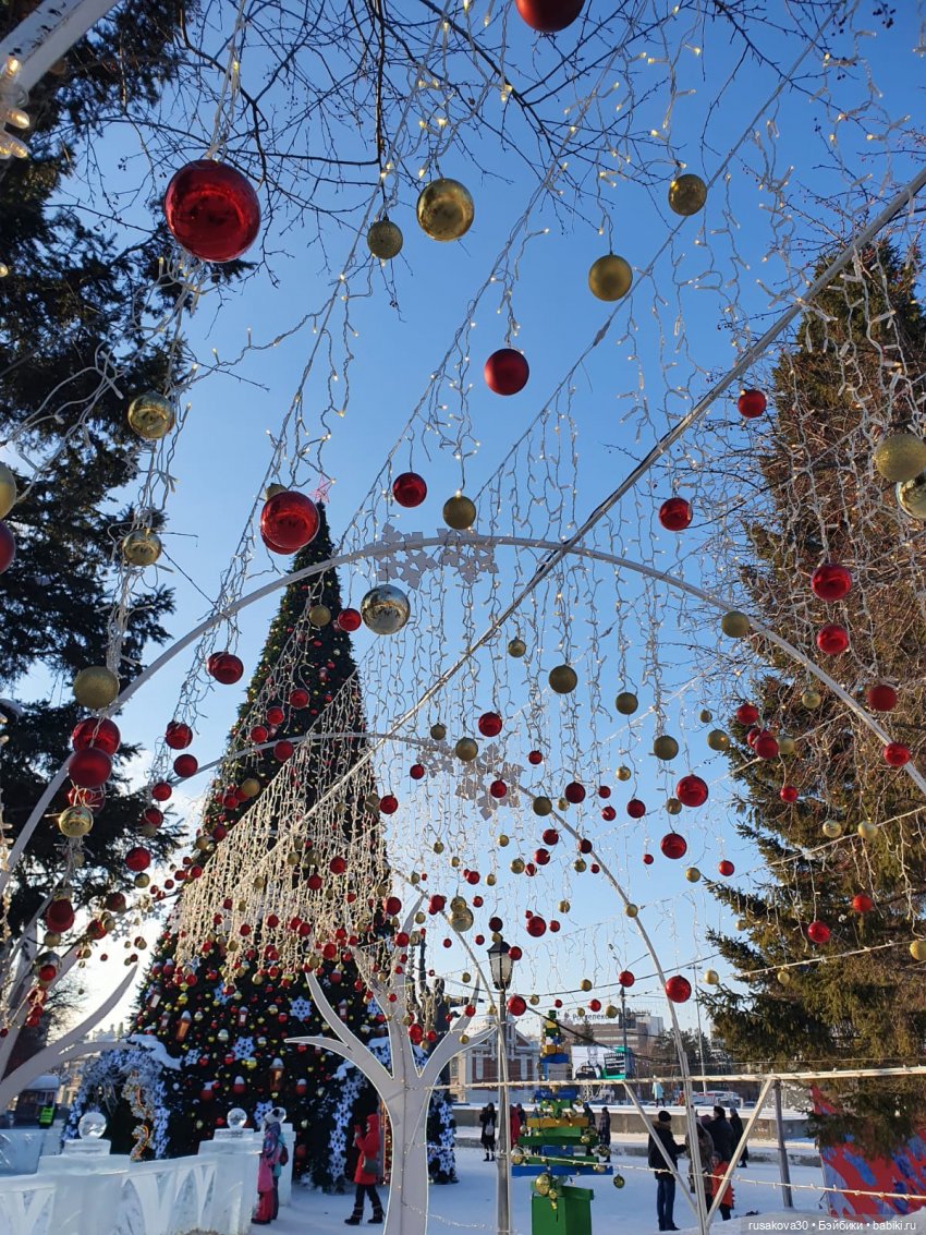 Как украшены ваши города зимой (фото 7)