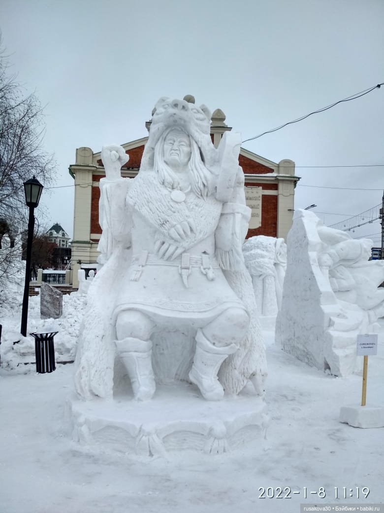 Как украшены ваши города зимой