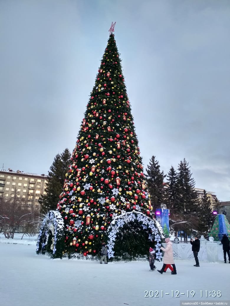 Как украшены ваши города зимой (фото 6)