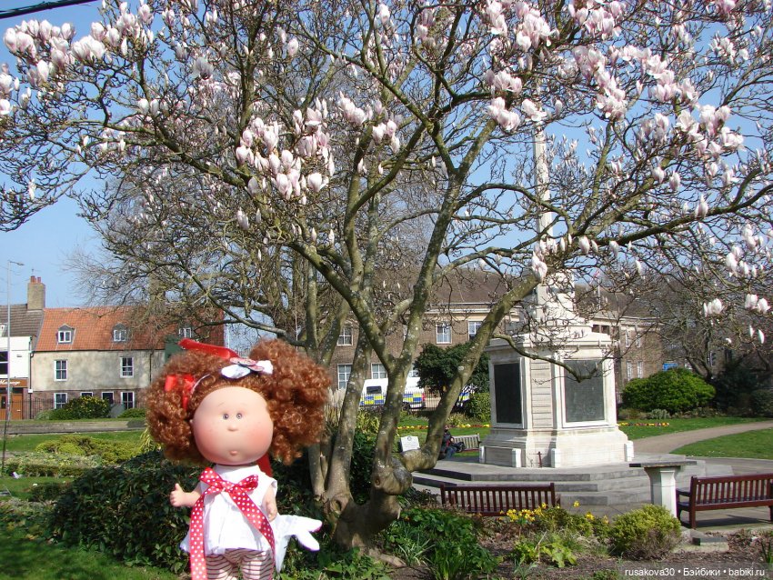 Рыжик Мийка путешествует — Куклы Nines d'Onil (Нинес): Миа (Mia)