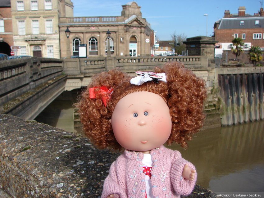 Рыжик Мийка путешествует — Куклы Nines d'Onil (Нинес): Миа (Mia)