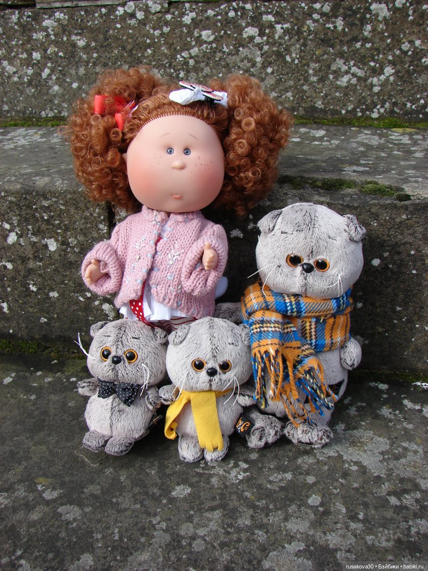 Рыжик Мийка путешествует — Куклы Nines d'Onil (Нинес): Миа (Mia)