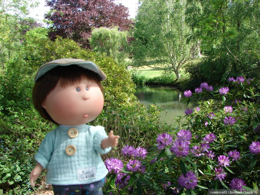 Мийка и Мио в загородном поместье королевы