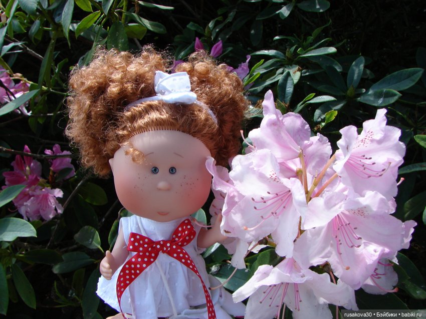 Мийка и Мио в загородном поместье королевы