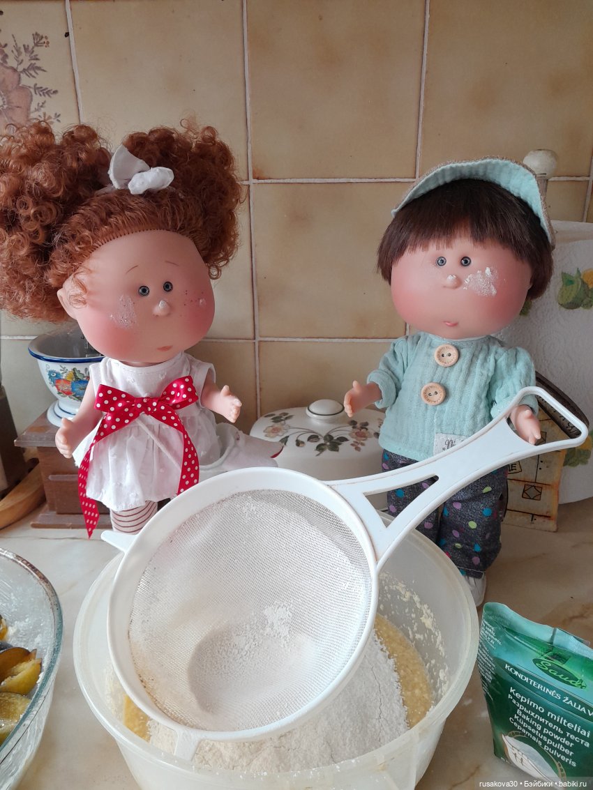 Сами садик мы садили... сами будем поливать