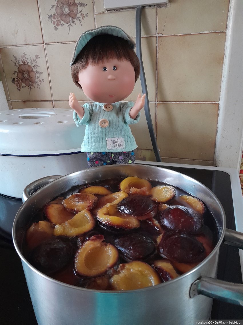 Сами садик мы садили... сами будем поливать