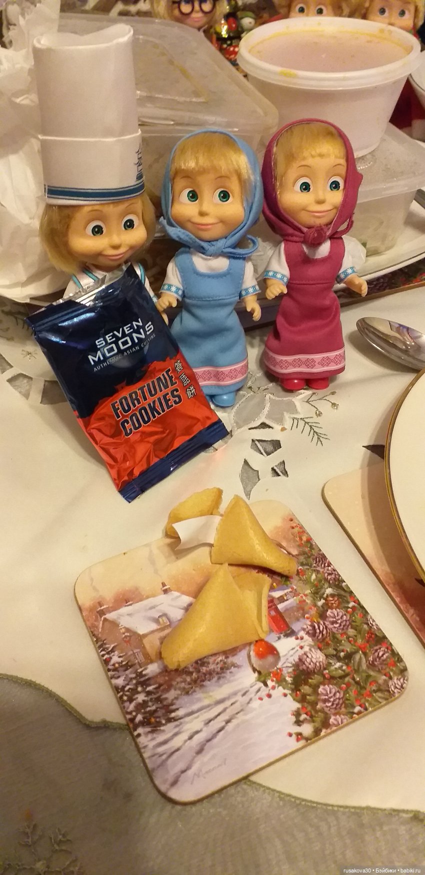 Встали Машки в хоровод , провожают Старый год