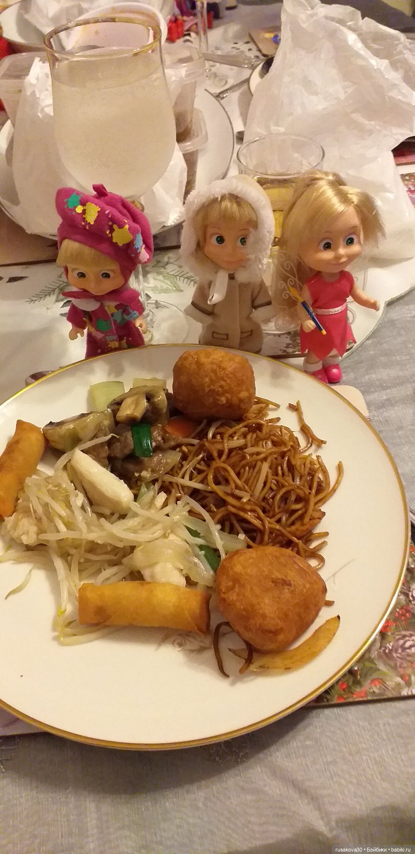 Встали Машки в хоровод , провожают Старый год (фото 2)