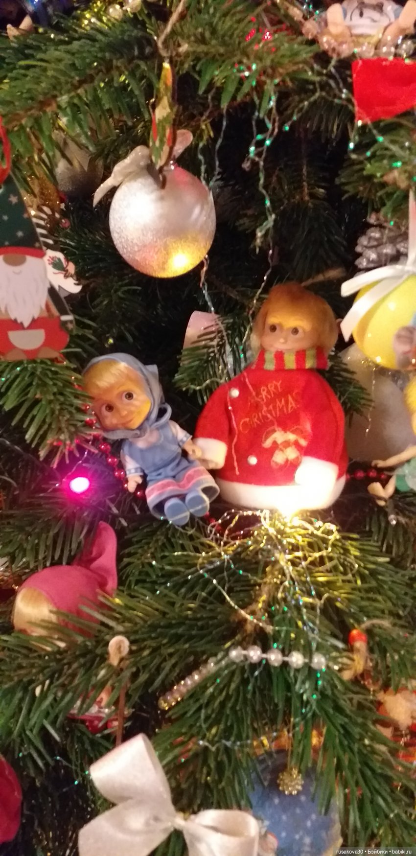 Встали Машки в хоровод , провожают Старый год