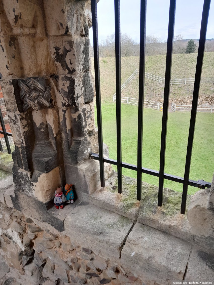 Продолжаем осматривать руины замка Райзинг (фото 6)