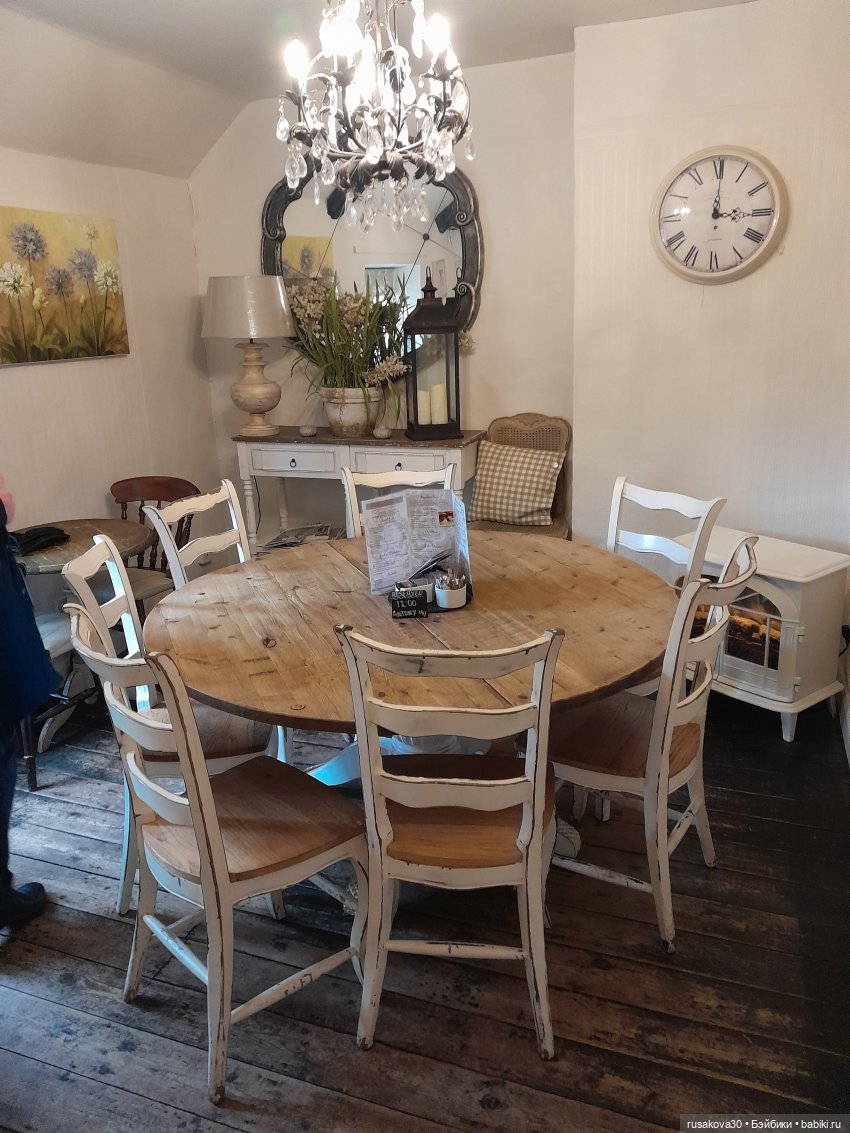 Продолжаем осматривать руины замка Райзинг