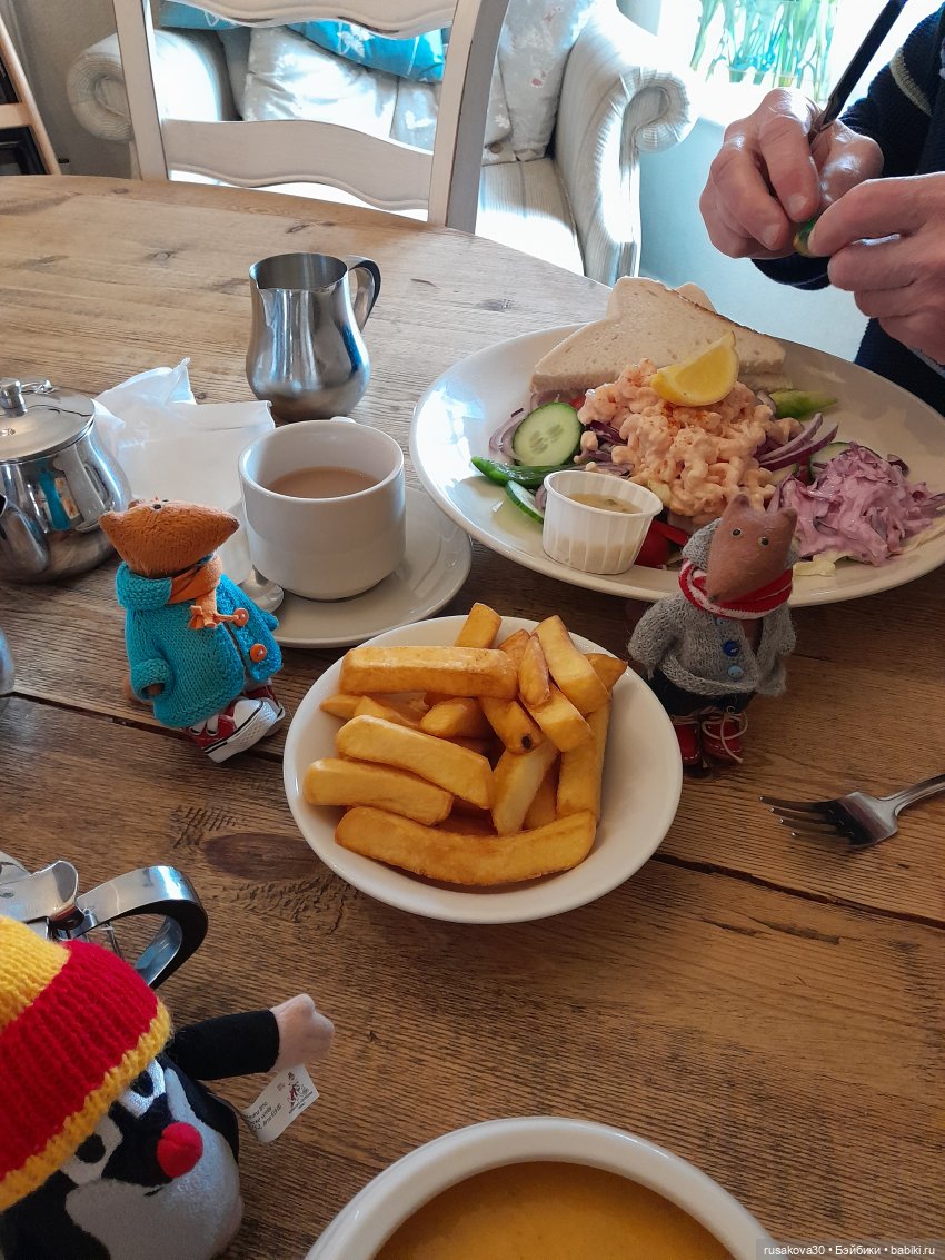 Продолжаем осматривать руины замка Райзинг