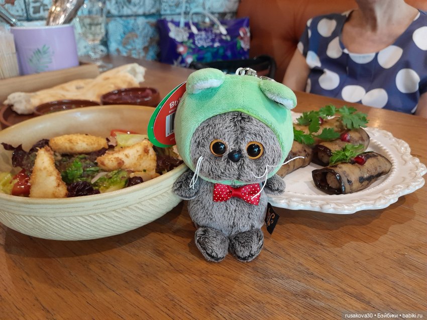 А это кто у нас такой зеленый