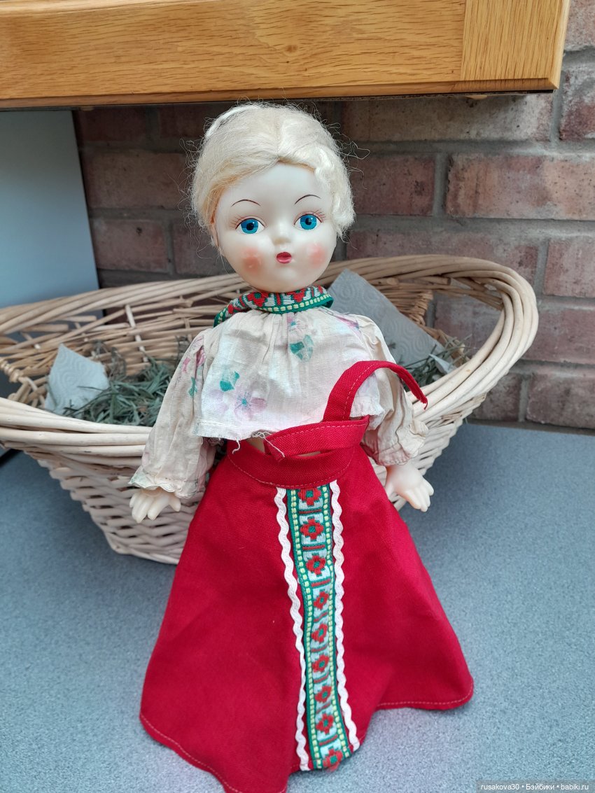 Кукла московской фабрики "Звездочка"