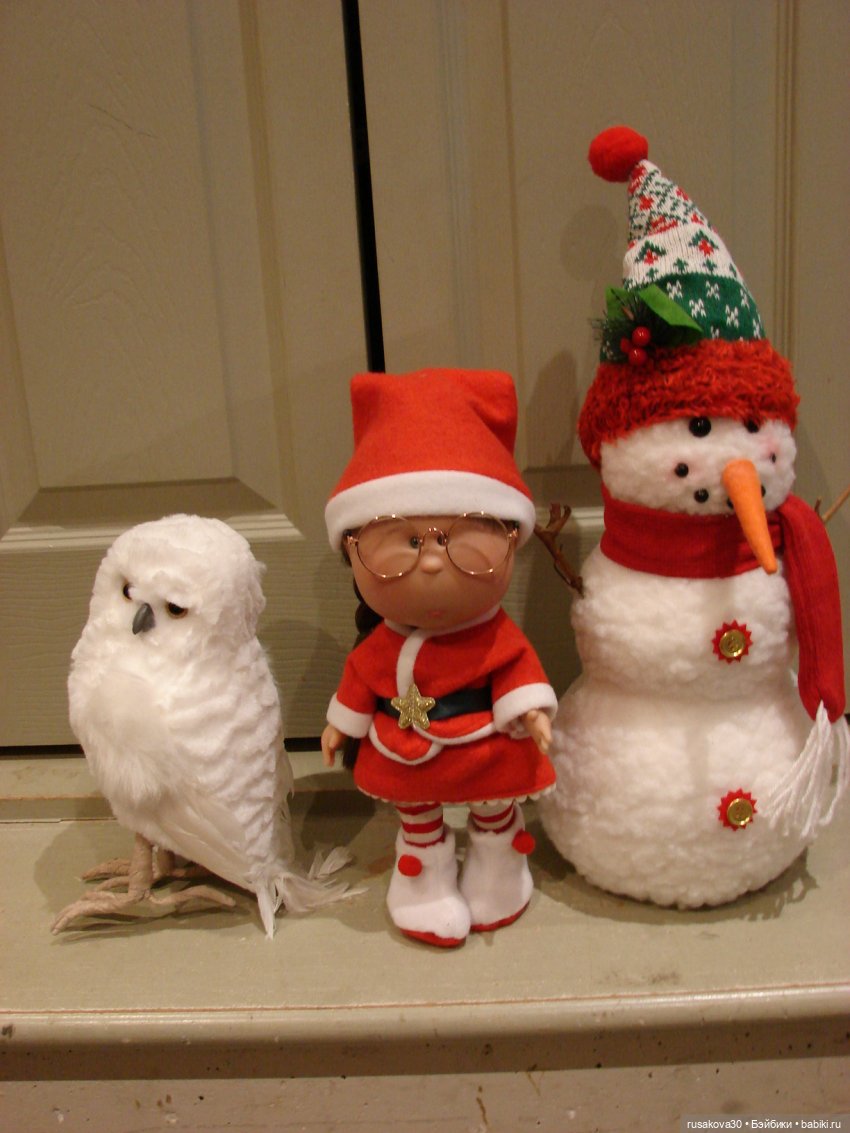 Санта и бабайки на рождественском ланче