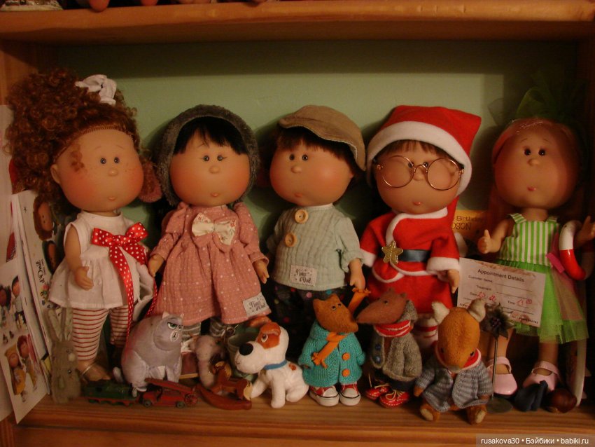 Санта и бабайки на рождественском ланче