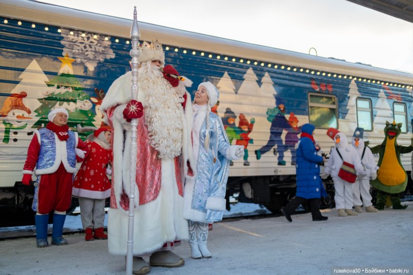 Поезд Деда Мороза — Новый год и Рождество: праздничные фото кукол