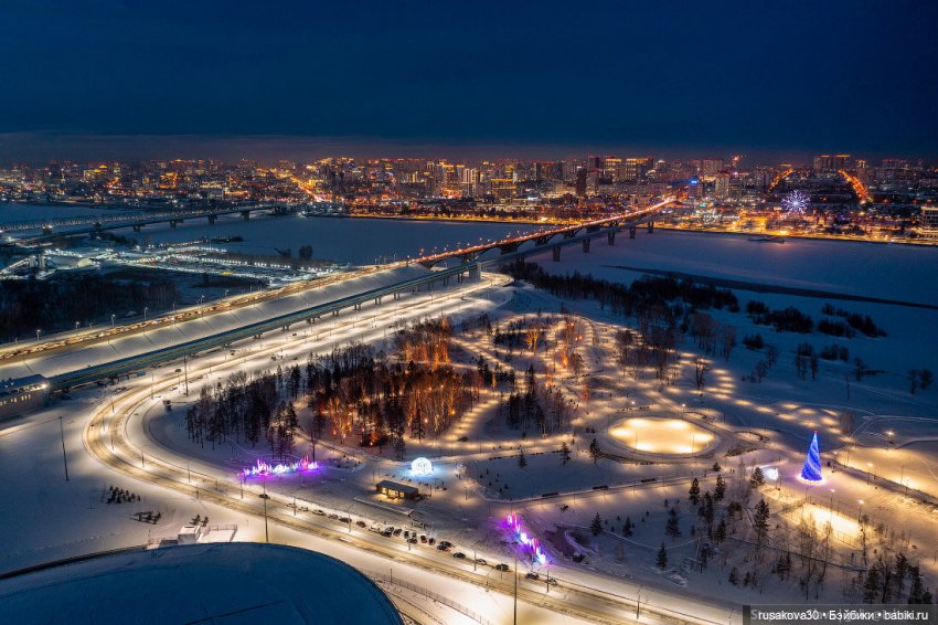 Новосибирск ,парк Арена, фестиваль снежных баб