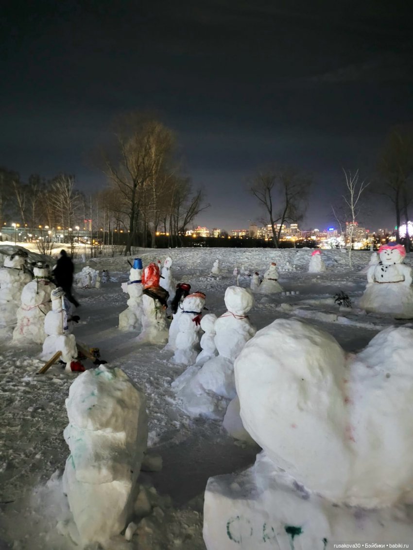 Новосибирск ,парк Арена, фестиваль снежных баб