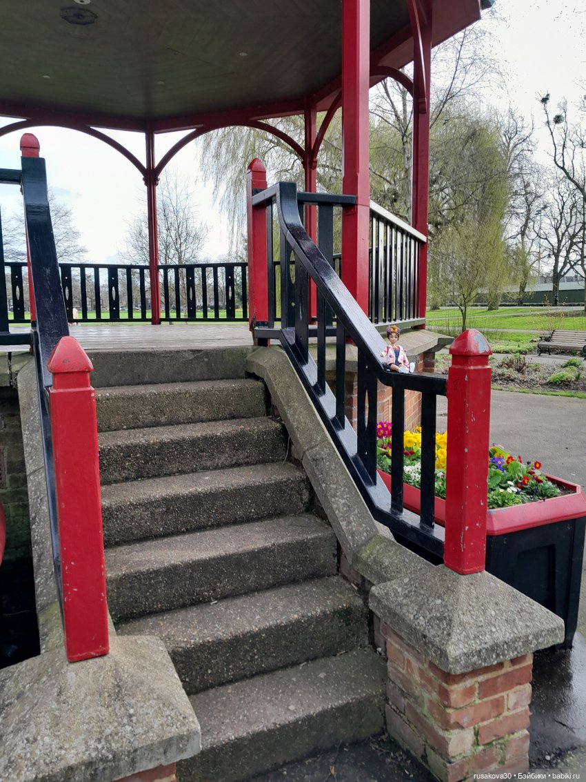 Первая прогулка Снежки — Куклы Disney Animators и Принцессы Диснея: Disney Store