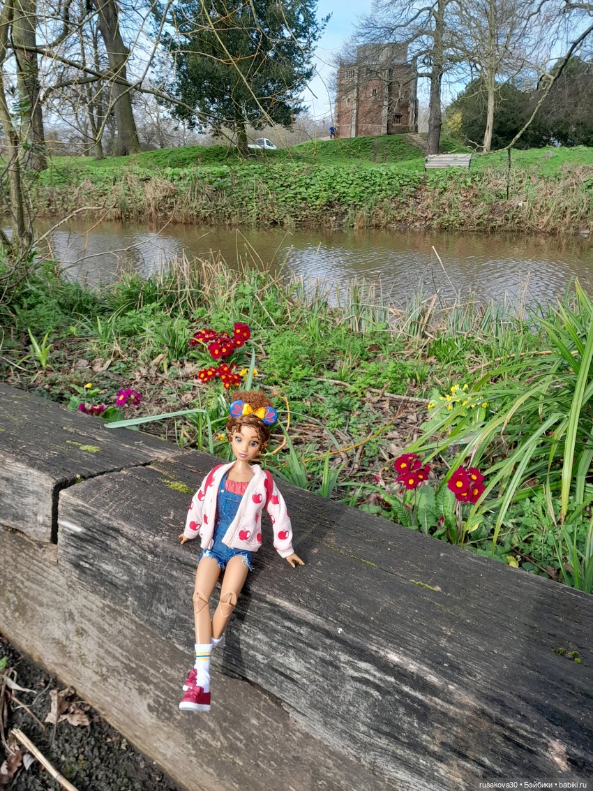 Первая прогулка Снежки — Куклы Disney Animators и Принцессы Диснея: Disney Store (фото 9)