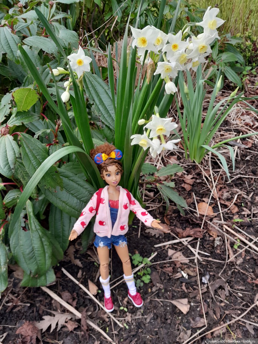 Первая прогулка Снежки — Куклы Disney Animators и Принцессы Диснея: Disney Store (фото 10)