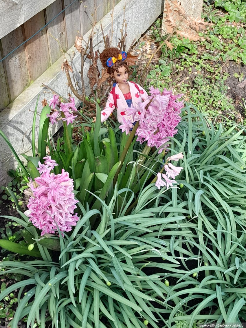 Первая прогулка Снежки — Куклы Disney Animators и Принцессы Диснея: Disney Store