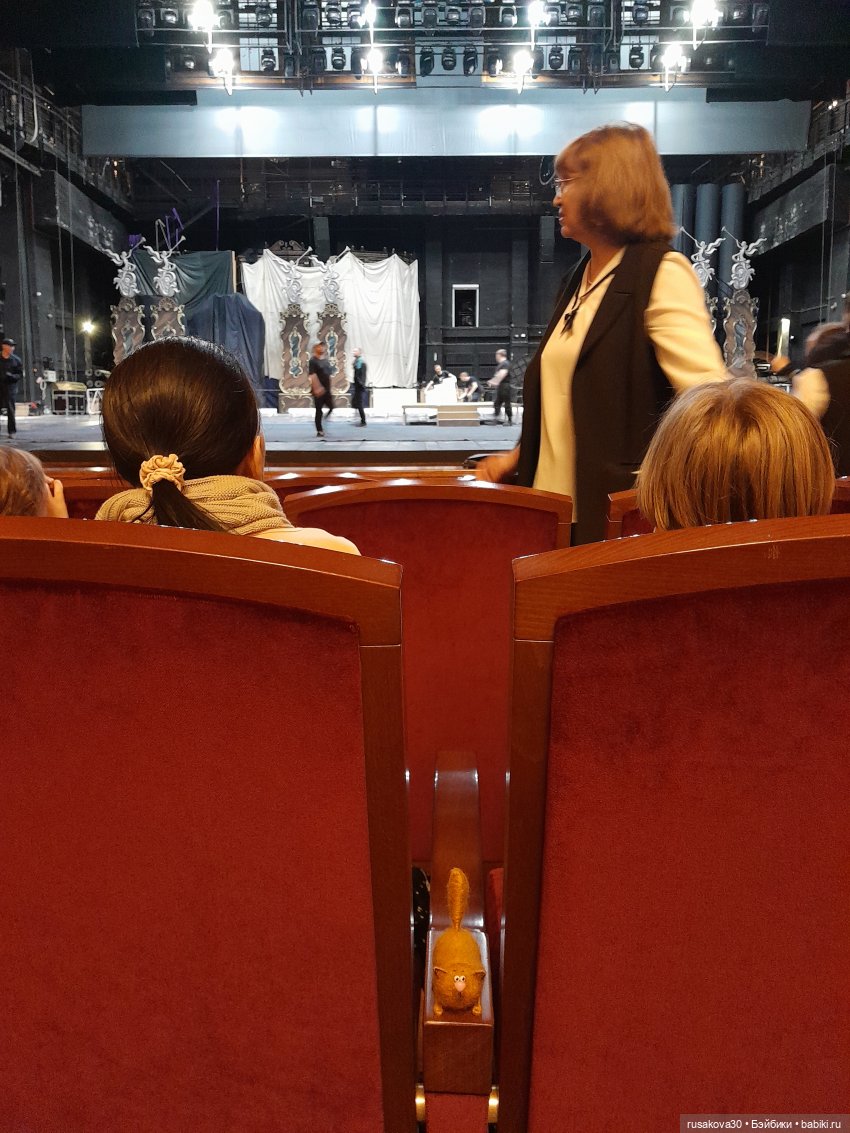 Как котик Рыжик знакомился с оперой