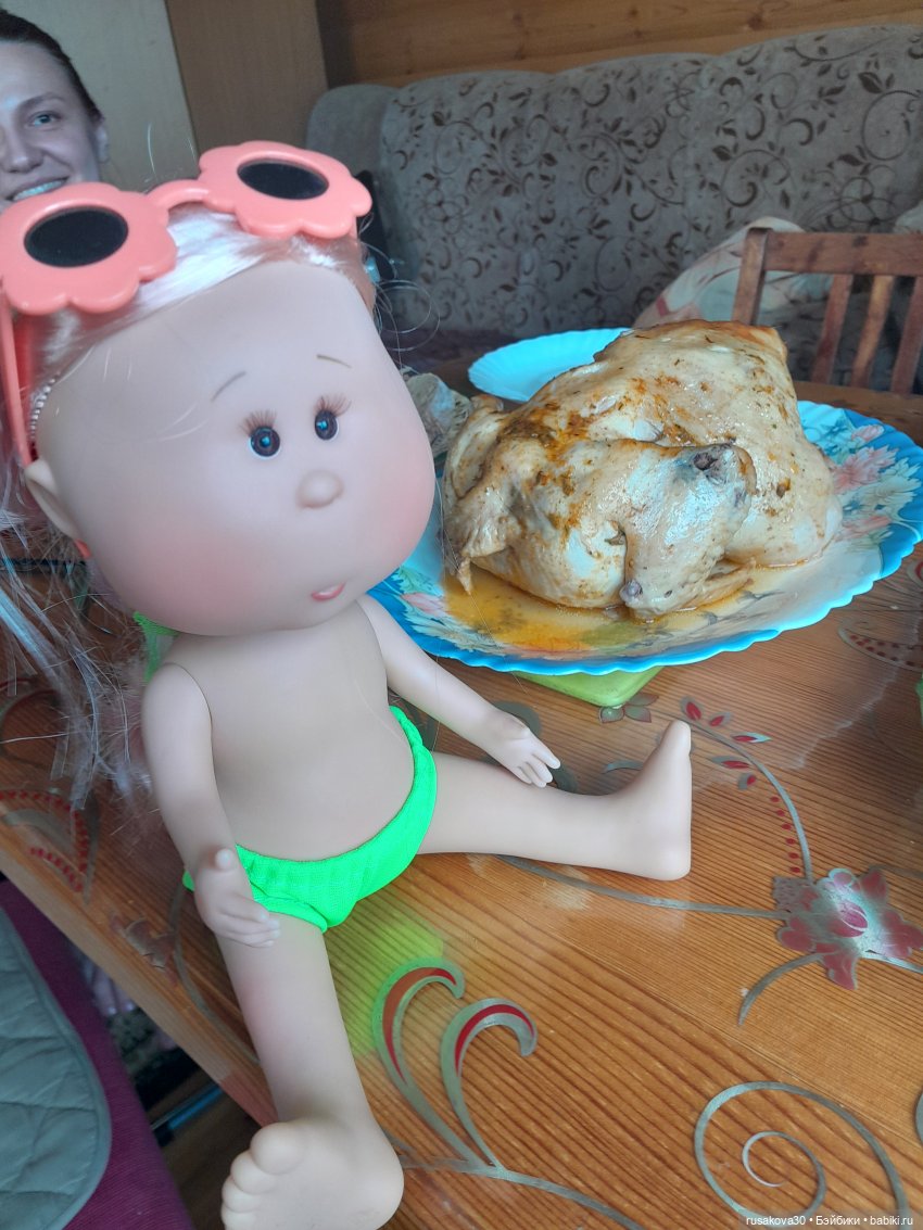 Как Мийка на даче отдыхала