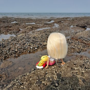 Нюша едет к морю...